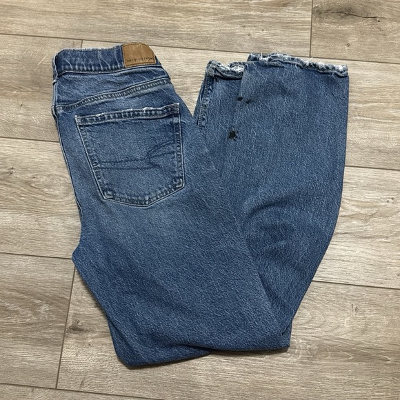 American Eagle Regular Straight Jeans Women Size 8 Medium Wash Distressed - Picture 3 of 7